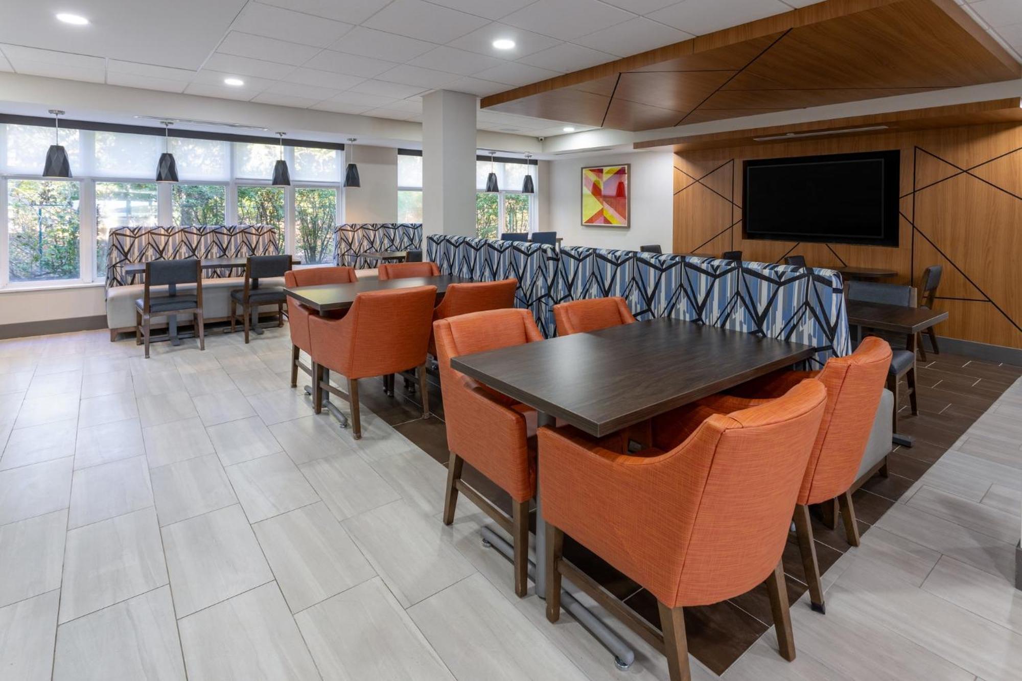 Holiday Inn Express Hotel & Suites Vineland Millville By Ihg Екстер'єр фото